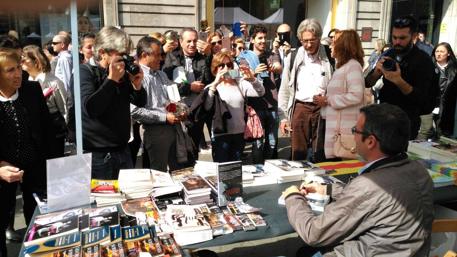Publicar-un-libro-editar-Madrid-Barcelona-cataluña-españa-català-Andalucia-coedicion-autoedicion-día-del-libro-feria-sant-jordi
